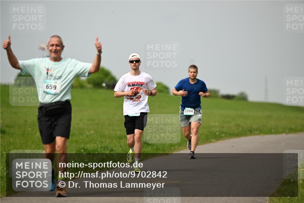 10.05.2026 - 8. Wedeler Halbmarathon Dr. Thomas Lammeyer http://msf.ph/oto/9702842 10.05.2026 11:48:50 Laufen 659, 2204 meine-sportfotos.de