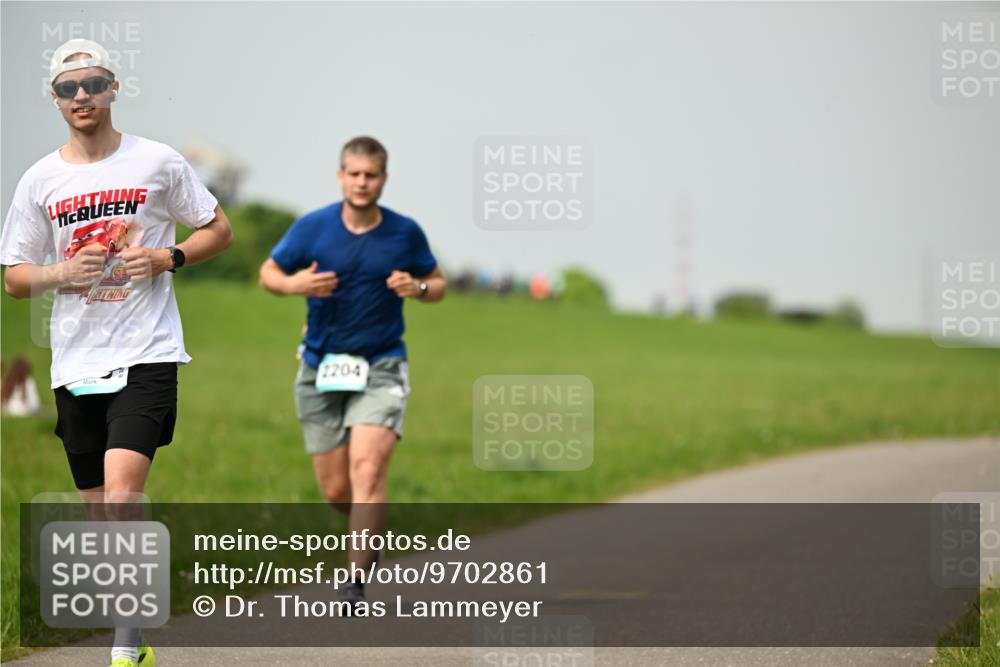 10.05.2026 - 8. Wedeler Halbmarathon Dr. Thomas Lammeyer http://msf.ph/oto/9702861 10.05.2026 11:48:54 Laufen 2204 meine-sportfotos.de
