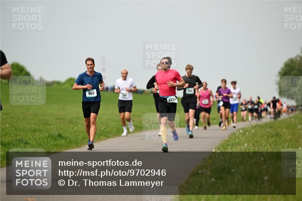 10.05.2026 - 8. Wedeler Halbmarathon Dr. Thomas Lammeyer http://msf.ph/oto/9702946 10.05.2026 11:49:28 Laufen 962, 2231, 794 meine-sportfotos.de