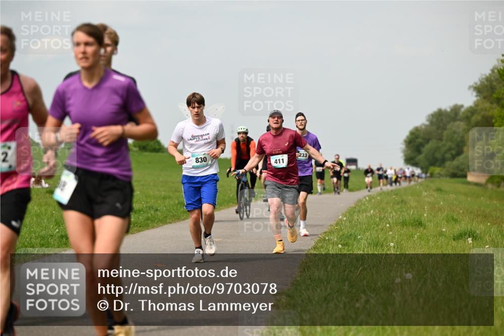 10.05.2026 - 8. Wedeler Halbmarathon Dr. Thomas Lammeyer http://msf.ph/oto/9703078 10.05.2026 11:49:45 Laufen 830, 195, 411, 233 meine-sportfotos.de