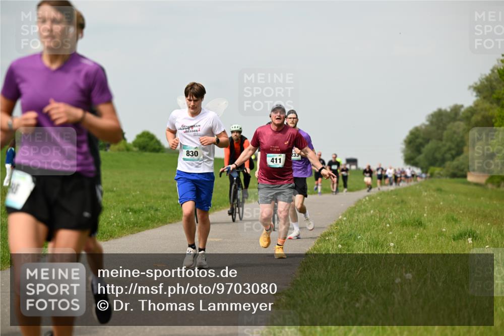 10.05.2026 - 8. Wedeler Halbmarathon Dr. Thomas Lammeyer http://msf.ph/oto/9703080 10.05.2026 11:49:45 Laufen 830, 195, 411, 233 meine-sportfotos.de