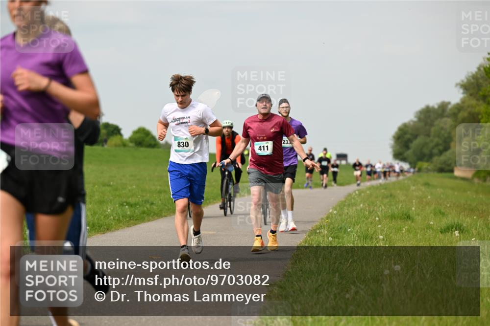 10.05.2026 - 8. Wedeler Halbmarathon Dr. Thomas Lammeyer http://msf.ph/oto/9703082 10.05.2026 11:49:46 Laufen 830, 195, 411, 233 meine-sportfotos.de