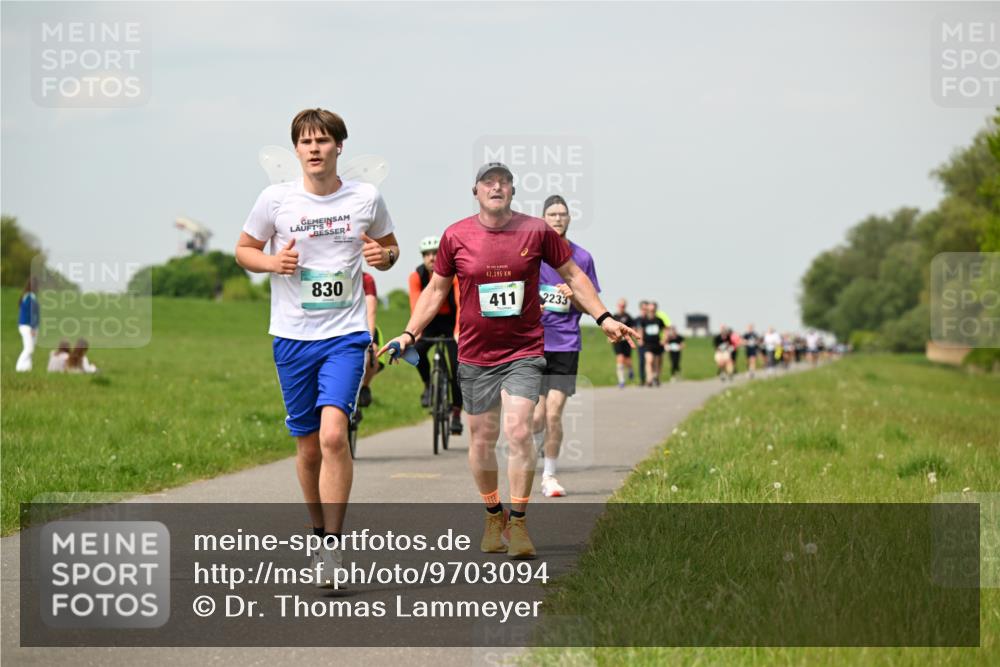 10.05.2026 - 8. Wedeler Halbmarathon Dr. Thomas Lammeyer http://msf.ph/oto/9703094 10.05.2026 11:49:47 Laufen 830, 195, 411, 2233 meine-sportfotos.de