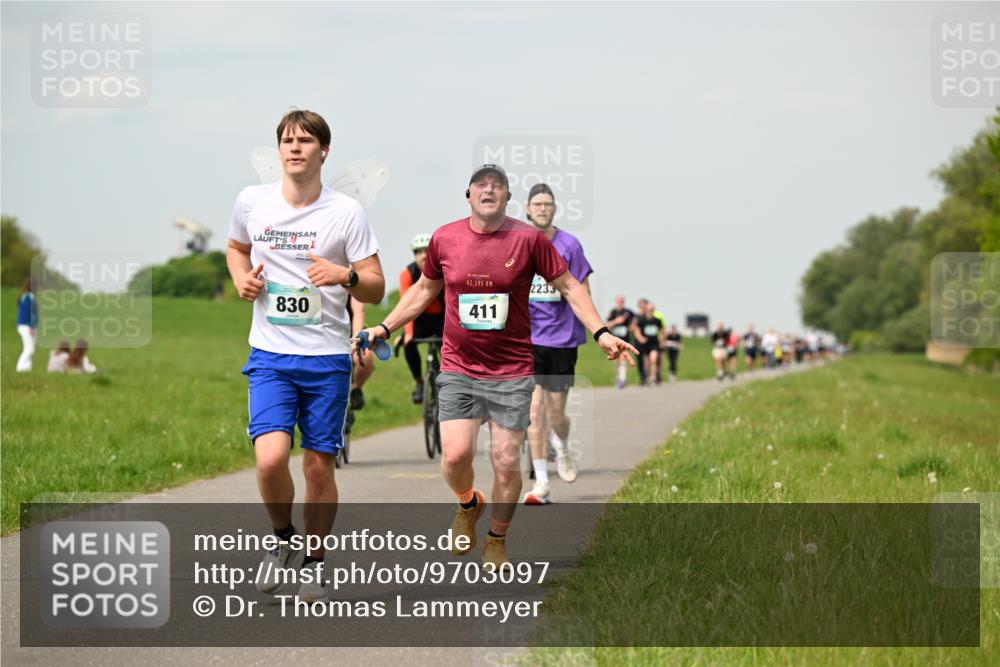 10.05.2026 - 8. Wedeler Halbmarathon Dr. Thomas Lammeyer http://msf.ph/oto/9703097 10.05.2026 11:49:47 Laufen 830, 195, 411, 2233 meine-sportfotos.de