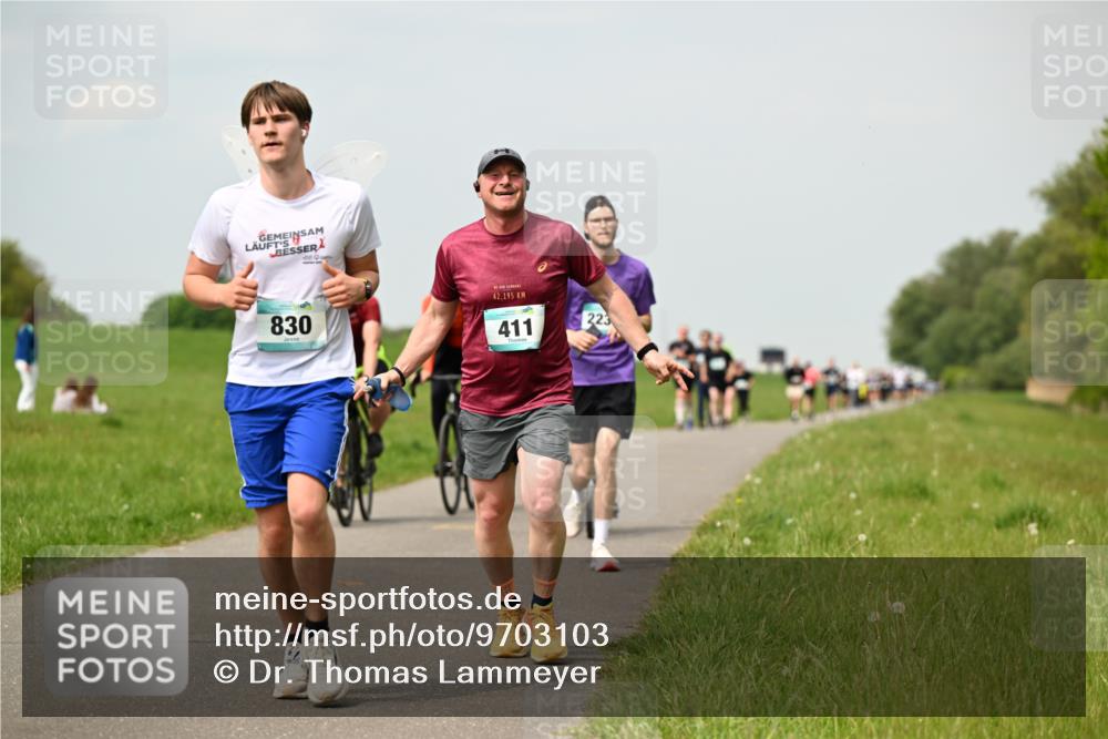 10.05.2026 - 8. Wedeler Halbmarathon Dr. Thomas Lammeyer http://msf.ph/oto/9703103 10.05.2026 11:49:47 Laufen 830, 195, 411, 223 meine-sportfotos.de