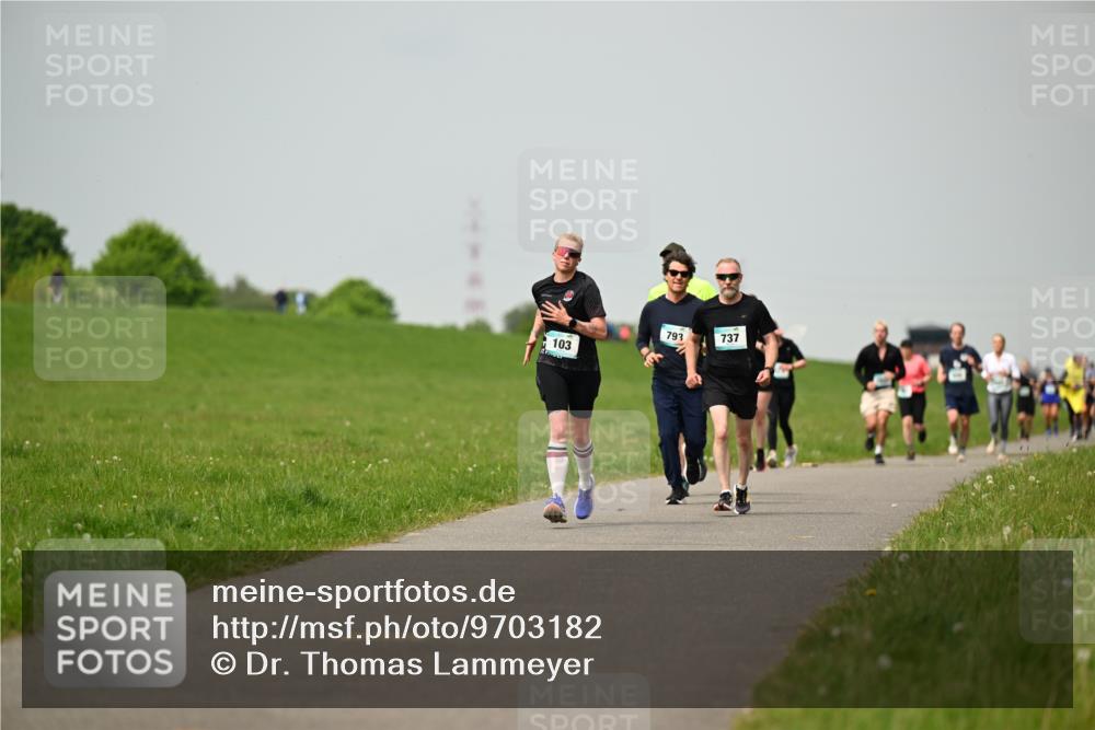 10.05.2026 - 8. Wedeler Halbmarathon Dr. Thomas Lammeyer http://msf.ph/oto/9703182 10.05.2026 11:49:55 Laufen 793, 737, 103 meine-sportfotos.de