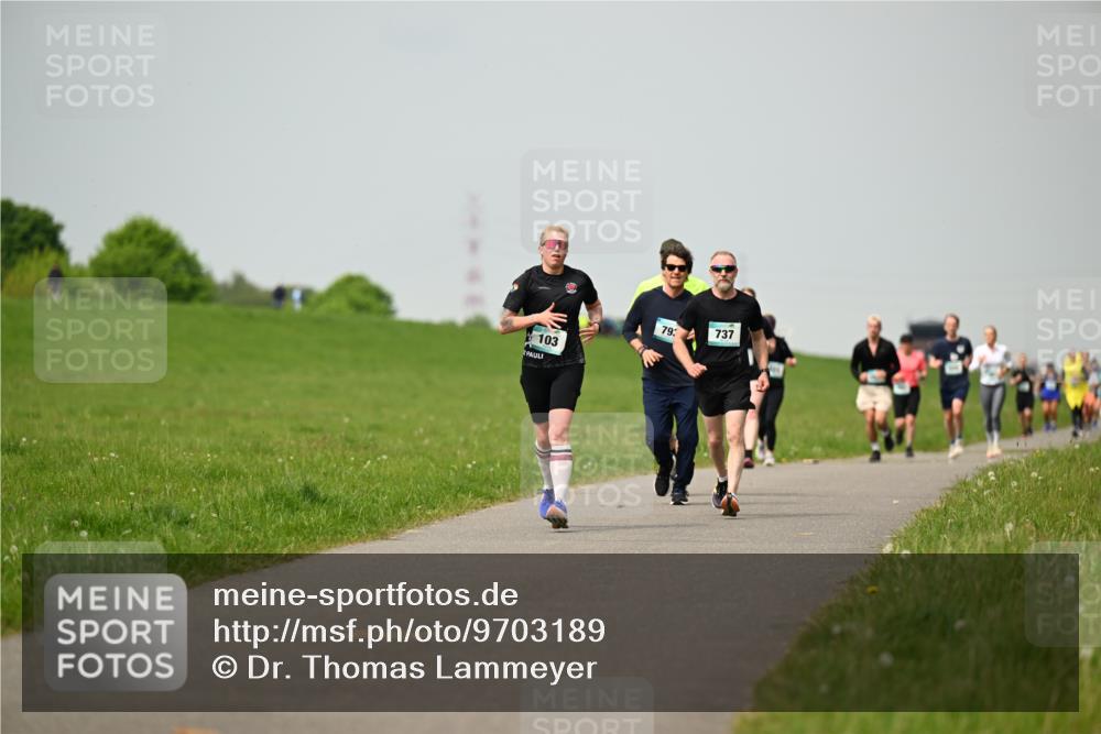 10.05.2026 - 8. Wedeler Halbmarathon Dr. Thomas Lammeyer http://msf.ph/oto/9703189 10.05.2026 11:49:55 Laufen 103, 737 meine-sportfotos.de