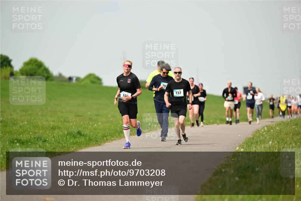 10.05.2026 - 8. Wedeler Halbmarathon Dr. Thomas Lammeyer http://msf.ph/oto/9703208 10.05.2026 11:49:57 Laufen 793, 737 meine-sportfotos.de