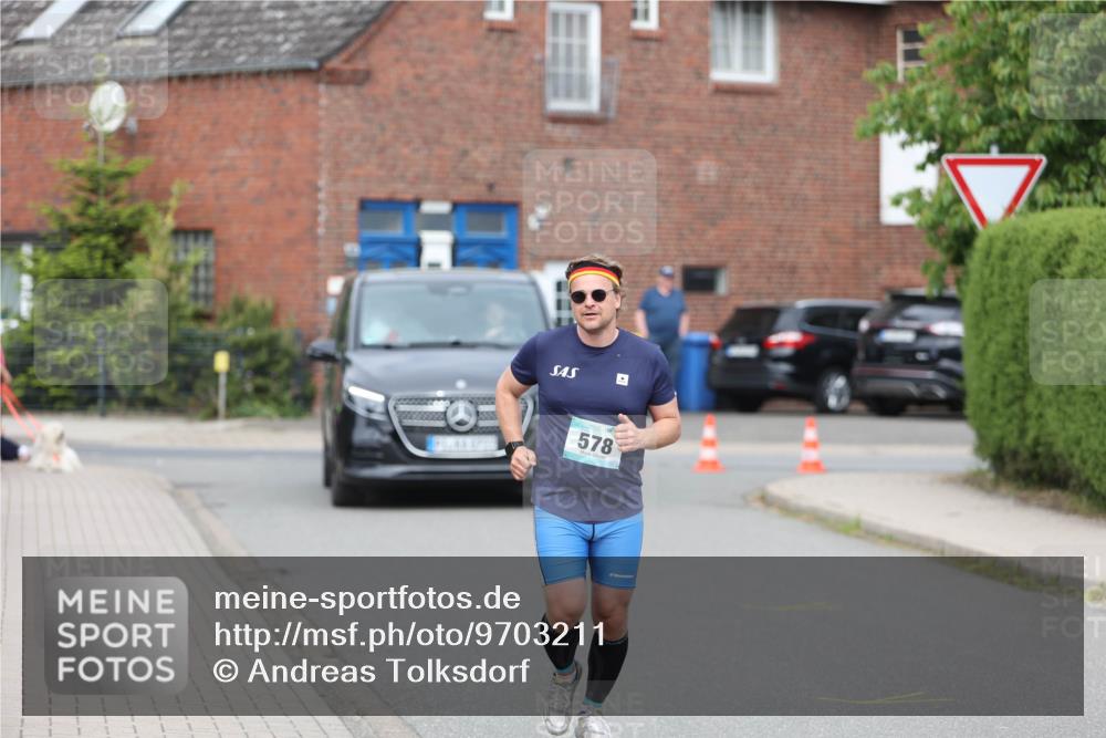 10.05.2026 - 8. Wedeler Halbmarathon Andreas Tolksdorf http://msf.ph/oto/9703211 10.05.2026 10:29:25 Laufen 578 meine-sportfotos.de