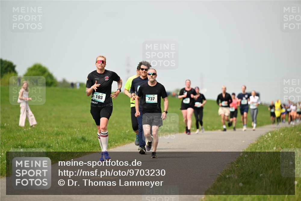 10.05.2026 - 8. Wedeler Halbmarathon Dr. Thomas Lammeyer http://msf.ph/oto/9703230 10.05.2026 11:49:58 Laufen 103, 737 meine-sportfotos.de