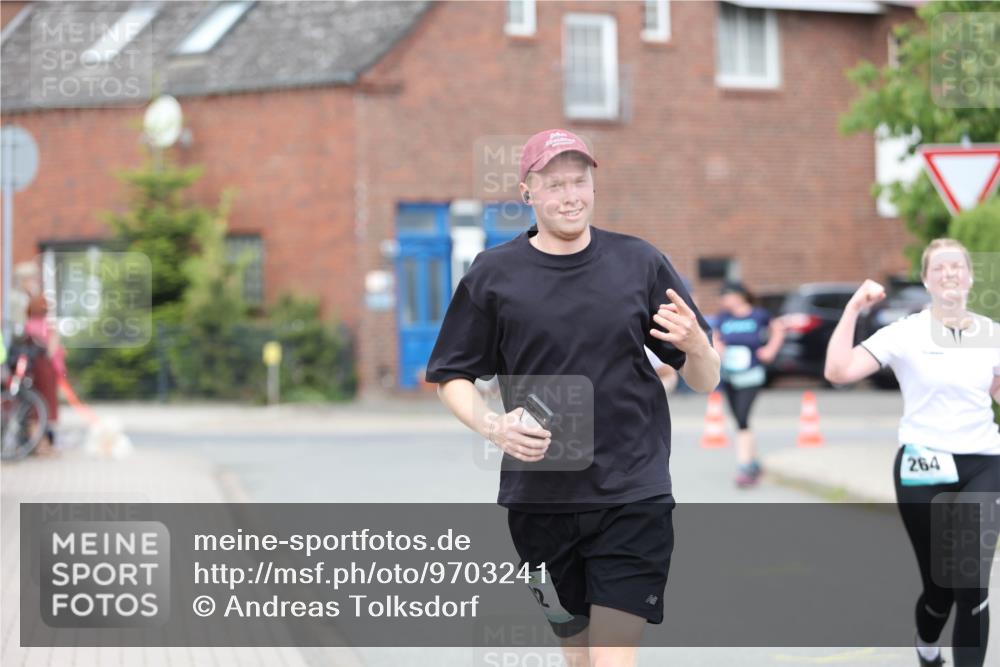 10.05.2026 - 8. Wedeler Halbmarathon Andreas Tolksdorf http://msf.ph/oto/9703241 10.05.2026 10:29:47 Laufen 264 meine-sportfotos.de