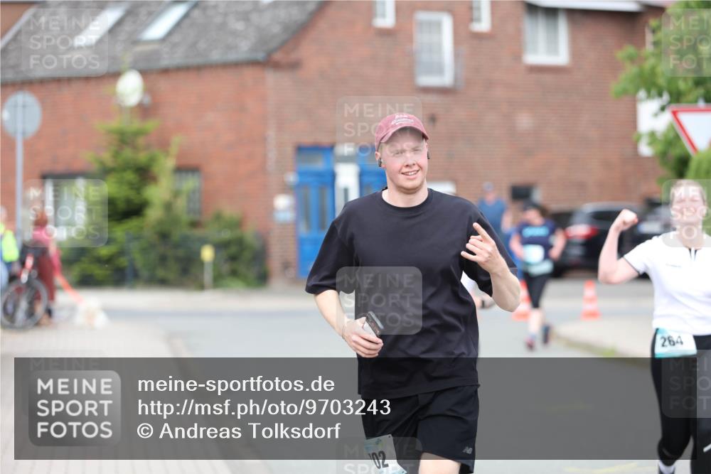 10.05.2026 - 8. Wedeler Halbmarathon Andreas Tolksdorf http://msf.ph/oto/9703243 10.05.2026 10:29:47 Laufen 02, 264 meine-sportfotos.de