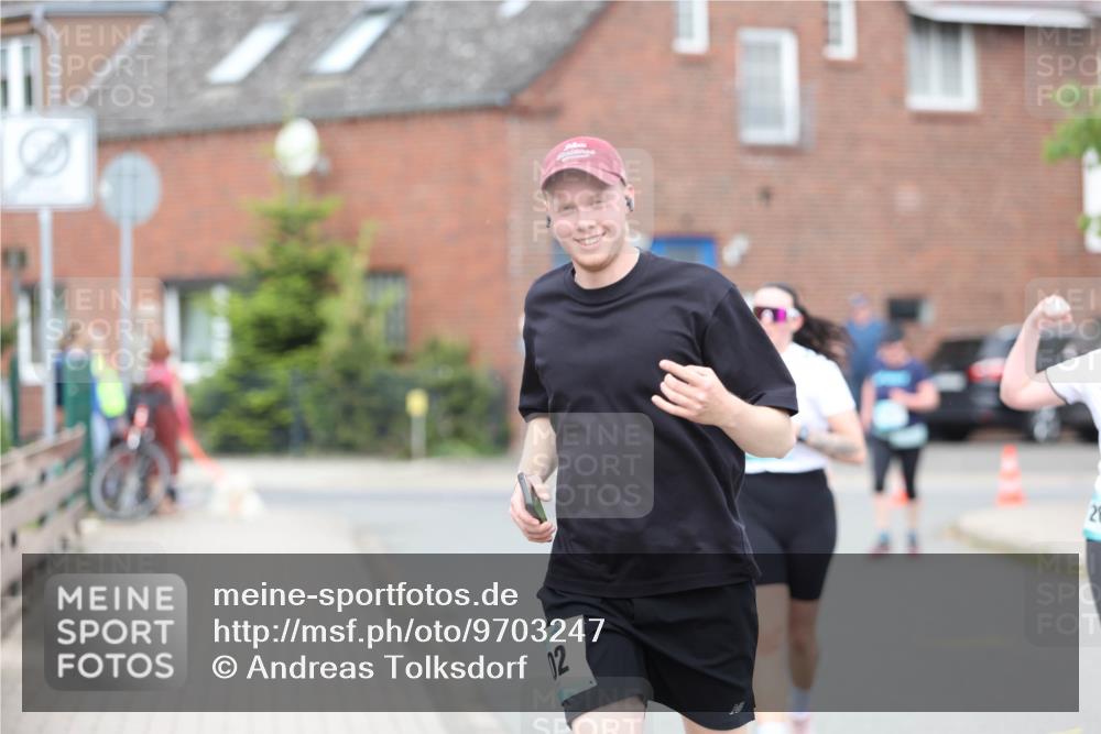 10.05.2026 - 8. Wedeler Halbmarathon Andreas Tolksdorf http://msf.ph/oto/9703247 10.05.2026 10:29:47 Laufen 12 meine-sportfotos.de