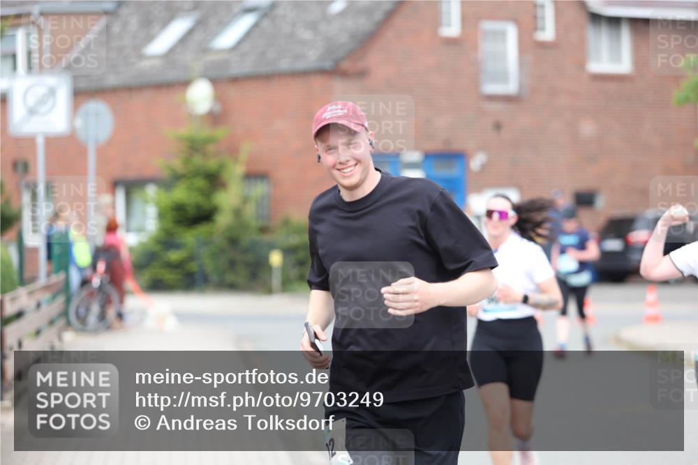 10.05.2026 - 8. Wedeler Halbmarathon Andreas Tolksdorf http://msf.ph/oto/9703249 10.05.2026 10:29:47 Laufen 12 meine-sportfotos.de