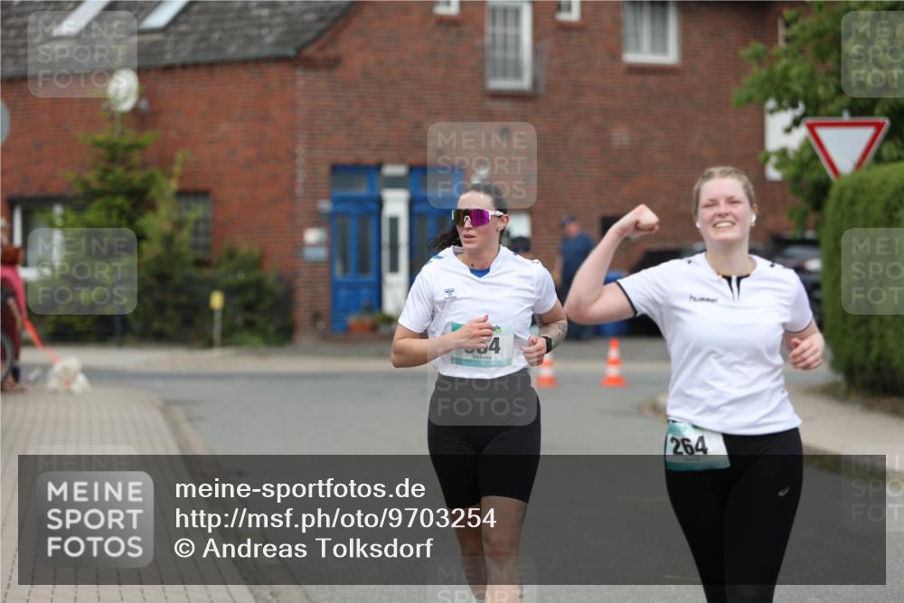 10.05.2026 - 8. Wedeler Halbmarathon Andreas Tolksdorf http://msf.ph/oto/9703254 10.05.2026 10:29:48 Laufen 54, 264 meine-sportfotos.de