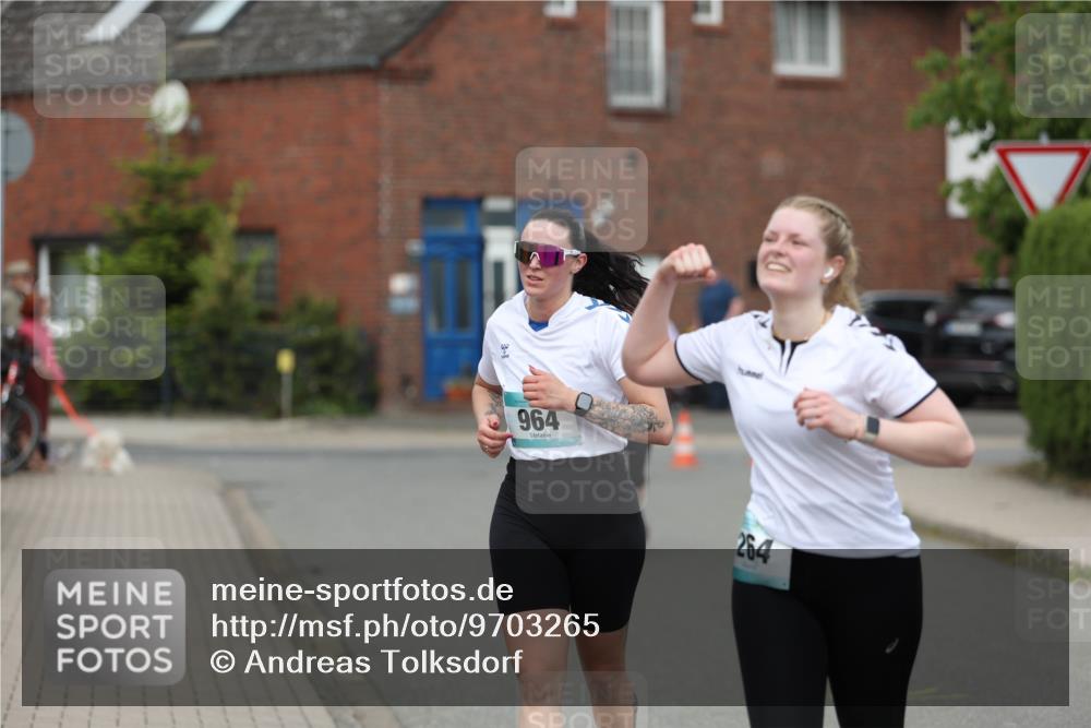 10.05.2026 - 8. Wedeler Halbmarathon Andreas Tolksdorf http://msf.ph/oto/9703265 10.05.2026 10:29:49 Laufen 964, 264 meine-sportfotos.de