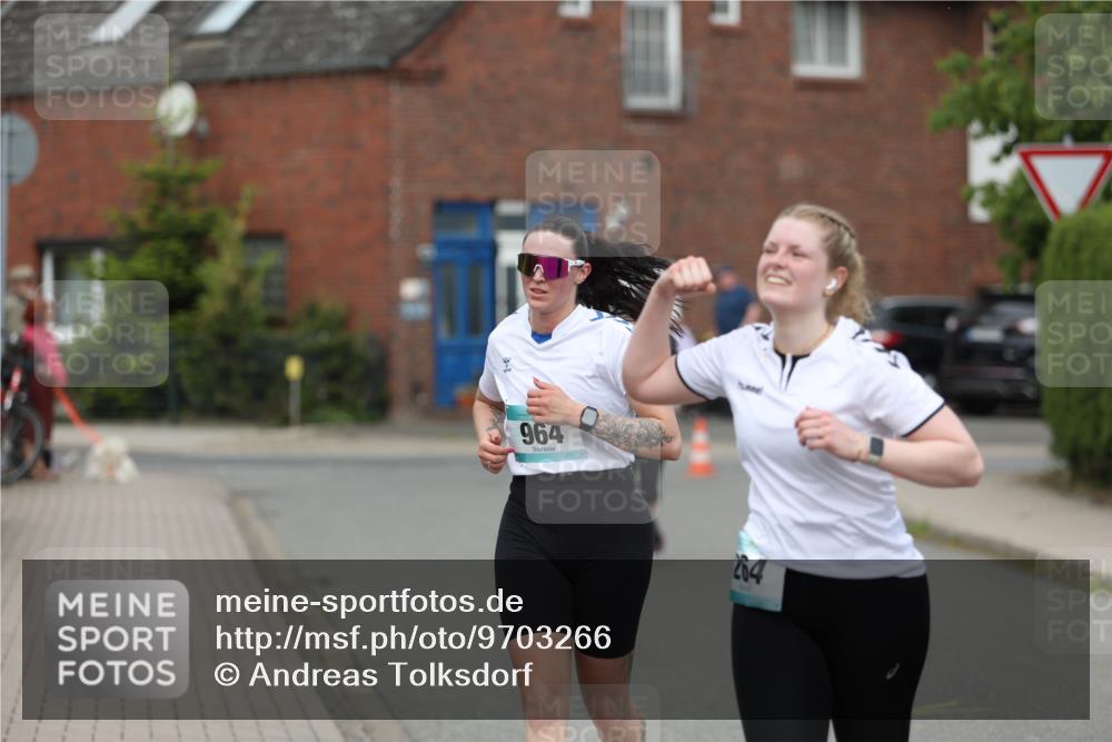 10.05.2026 - 8. Wedeler Halbmarathon Andreas Tolksdorf http://msf.ph/oto/9703266 10.05.2026 10:29:49 Laufen 964, 264 meine-sportfotos.de