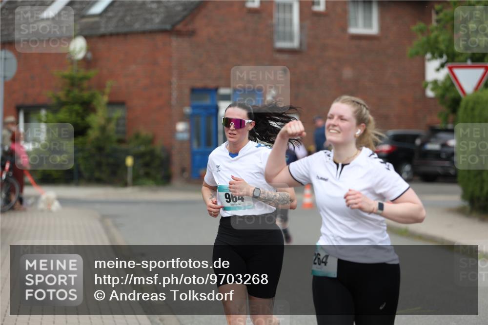 10.05.2026 - 8. Wedeler Halbmarathon Andreas Tolksdorf http://msf.ph/oto/9703268 10.05.2026 10:29:49 Laufen 964, 264 meine-sportfotos.de