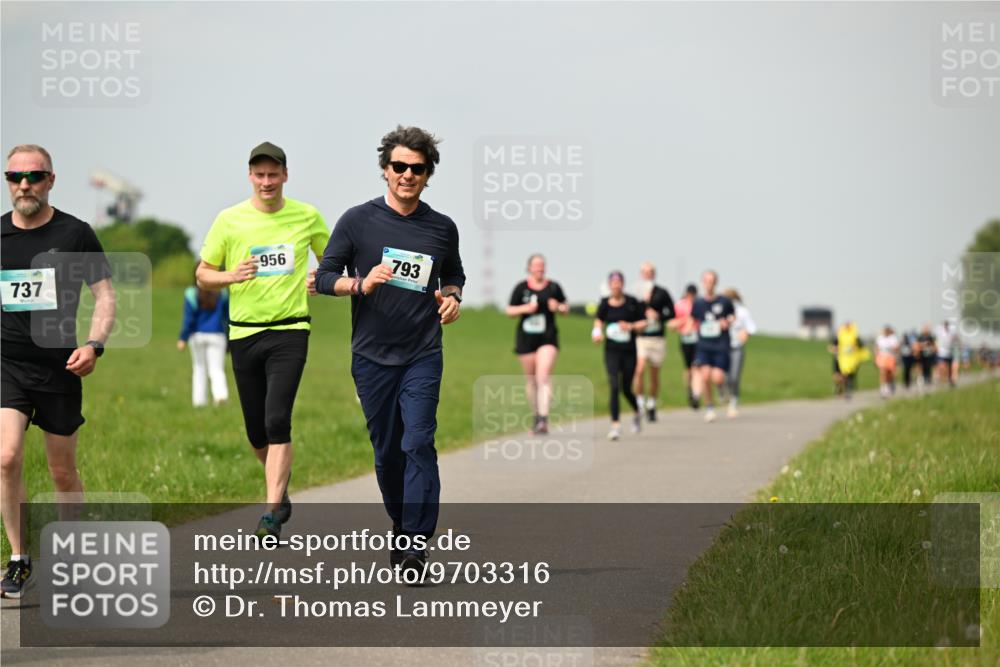 10.05.2026 - 8. Wedeler Halbmarathon Dr. Thomas Lammeyer http://msf.ph/oto/9703316 10.05.2026 11:50:03 Laufen 737, 956, 793 meine-sportfotos.de