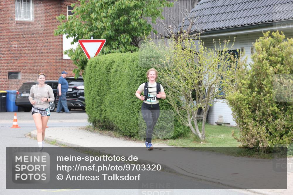 10.05.2026 - 8. Wedeler Halbmarathon Andreas Tolksdorf http://msf.ph/oto/9703320 10.05.2026 10:30:14 Laufen 2045 meine-sportfotos.de