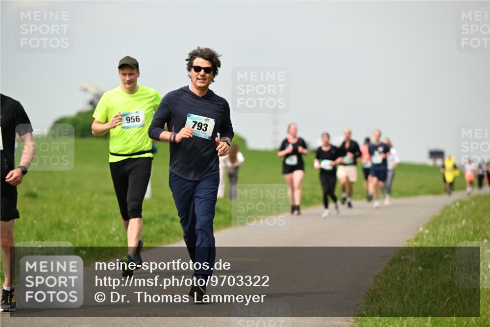 10.05.2026 - 8. Wedeler Halbmarathon Dr. Thomas Lammeyer http://msf.ph/oto/9703322 10.05.2026 11:50:04 Laufen 956, 793 meine-sportfotos.de