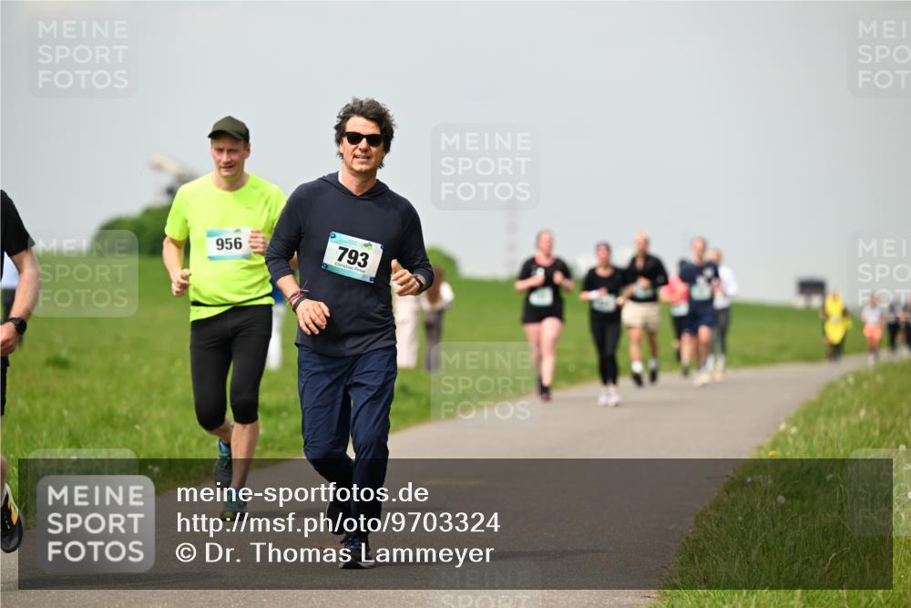 10.05.2026 - 8. Wedeler Halbmarathon Dr. Thomas Lammeyer http://msf.ph/oto/9703324 10.05.2026 11:50:04 Laufen 956, 793 meine-sportfotos.de