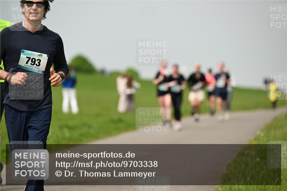 10.05.2026 - 8. Wedeler Halbmarathon Dr. Thomas Lammeyer http://msf.ph/oto/9703338 10.05.2026 11:50:06 Laufen 793 meine-sportfotos.de