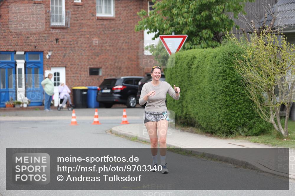 10.05.2026 - 8. Wedeler Halbmarathon Andreas Tolksdorf http://msf.ph/oto/9703340 10.05.2026 10:30:17 Laufen  meine-sportfotos.de