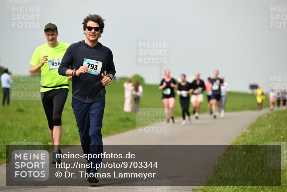 10.05.2026 - 8. Wedeler Halbmarathon Dr. Thomas Lammeyer http://msf.ph/oto/9703344 10.05.2026 11:50:05 Laufen 956, 793 meine-sportfotos.de