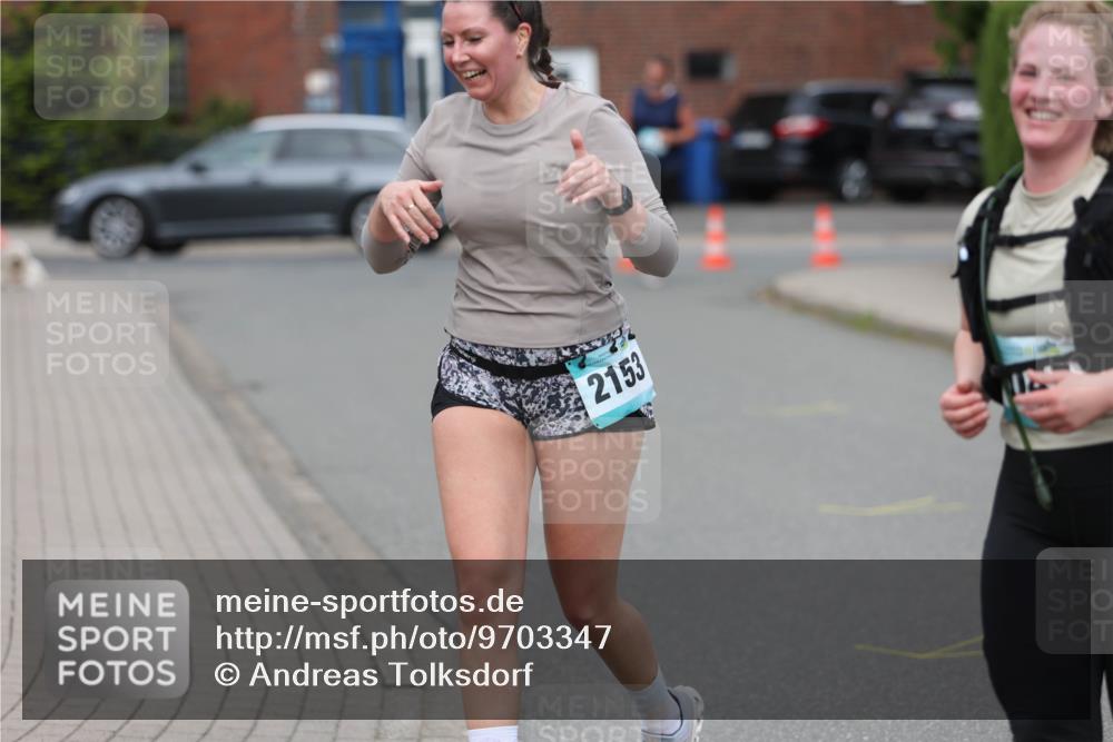 10.05.2026 - 8. Wedeler Halbmarathon Andreas Tolksdorf http://msf.ph/oto/9703347 10.05.2026 10:30:21 Laufen 2153 meine-sportfotos.de