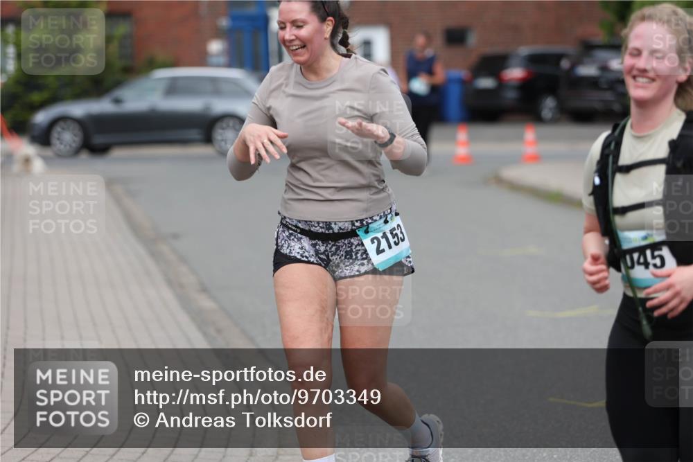 10.05.2026 - 8. Wedeler Halbmarathon Andreas Tolksdorf http://msf.ph/oto/9703349 10.05.2026 10:30:21 Laufen 2153, 045 meine-sportfotos.de