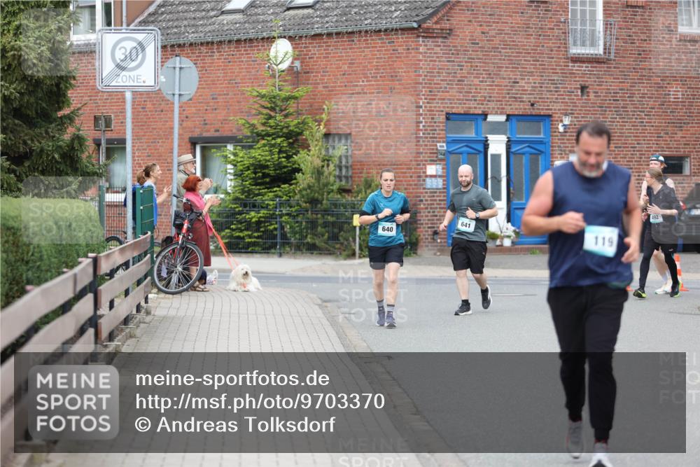 10.05.2026 - 8. Wedeler Halbmarathon Andreas Tolksdorf http://msf.ph/oto/9703370 10.05.2026 10:30:29 Laufen 640, 641, 119, 492 meine-sportfotos.de
