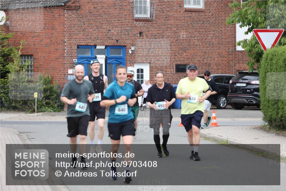 10.05.2026 - 8. Wedeler Halbmarathon Andreas Tolksdorf http://msf.ph/oto/9703408 10.05.2026 10:30:34 Laufen 641, 20, 640, 492, 638 meine-sportfotos.de