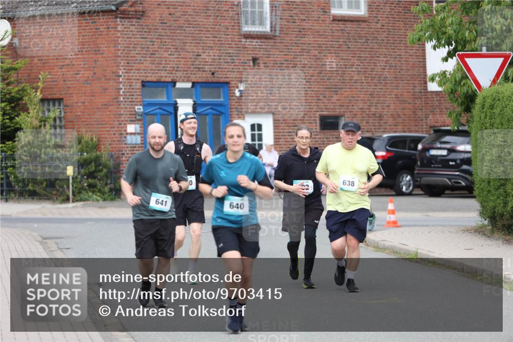 10.05.2026 - 8. Wedeler Halbmarathon Andreas Tolksdorf http://msf.ph/oto/9703415 10.05.2026 10:30:34 Laufen 641, 0, 640, 638 meine-sportfotos.de
