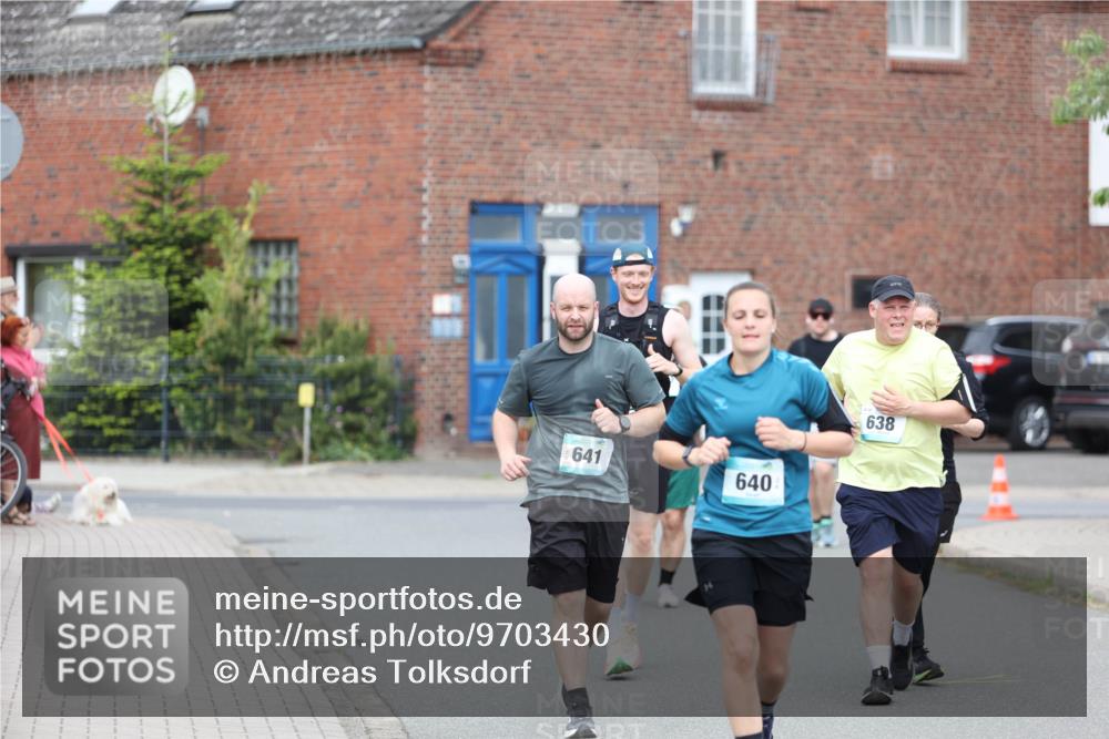 10.05.2026 - 8. Wedeler Halbmarathon Andreas Tolksdorf http://msf.ph/oto/9703430 10.05.2026 10:30:35 Laufen 641, 640, 638 meine-sportfotos.de