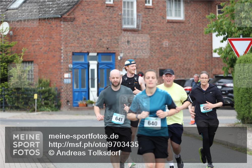 10.05.2026 - 8. Wedeler Halbmarathon Andreas Tolksdorf http://msf.ph/oto/9703435 10.05.2026 10:30:36 Laufen 641, 640 meine-sportfotos.de