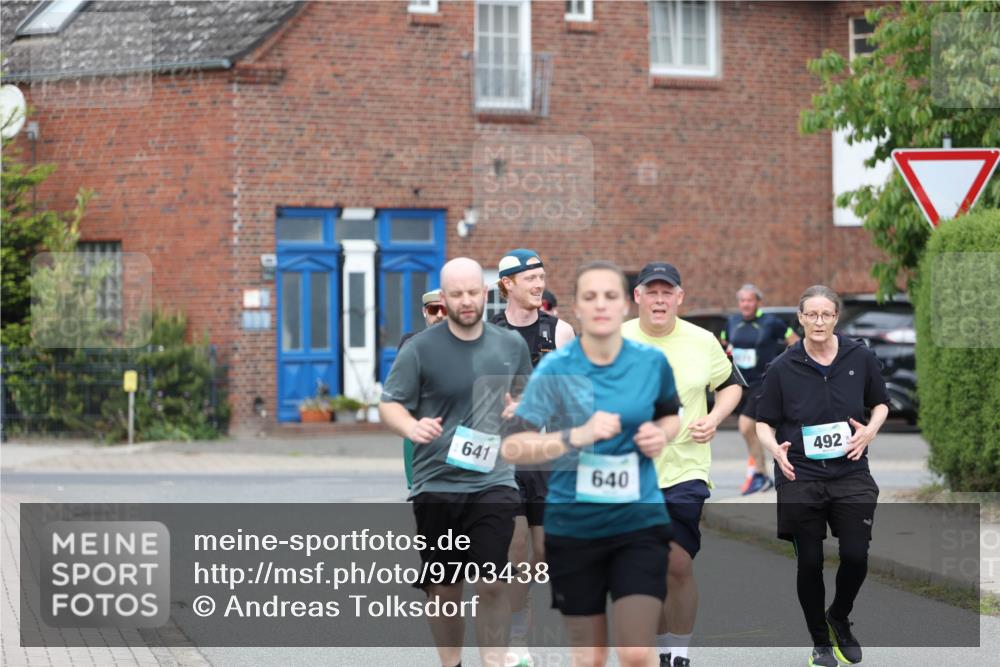 10.05.2026 - 8. Wedeler Halbmarathon Andreas Tolksdorf http://msf.ph/oto/9703438 10.05.2026 10:30:36 Laufen 492, 641, 640 meine-sportfotos.de