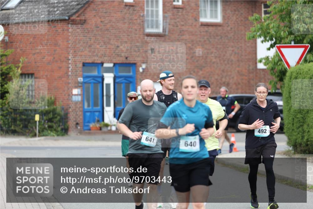 10.05.2026 - 8. Wedeler Halbmarathon Andreas Tolksdorf http://msf.ph/oto/9703443 10.05.2026 10:30:36 Laufen 641, 640, 492 meine-sportfotos.de