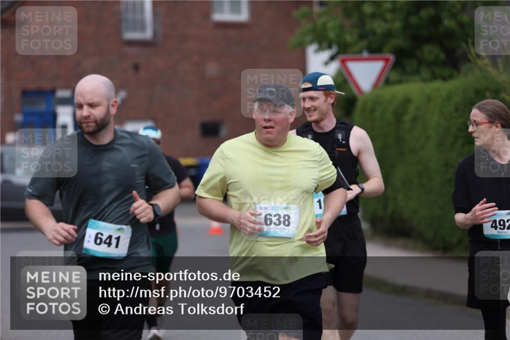 10.05.2026 - 8. Wedeler Halbmarathon Andreas Tolksdorf http://msf.ph/oto/9703452 10.05.2026 10:30:39 Laufen 641, 34, 638, 492 meine-sportfotos.de