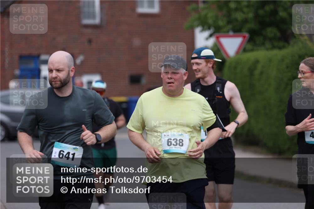 10.05.2026 - 8. Wedeler Halbmarathon Andreas Tolksdorf http://msf.ph/oto/9703454 10.05.2026 10:30:39 Laufen 641, 34, 638, 4 meine-sportfotos.de