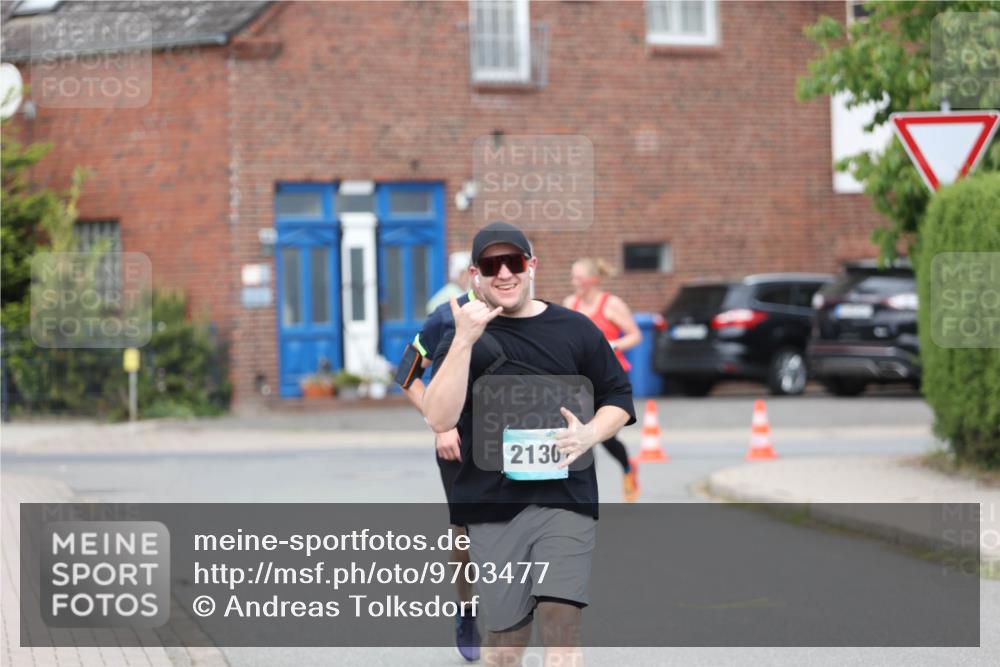 10.05.2026 - 8. Wedeler Halbmarathon Andreas Tolksdorf http://msf.ph/oto/9703477 10.05.2026 10:30:44 Laufen 2130 meine-sportfotos.de