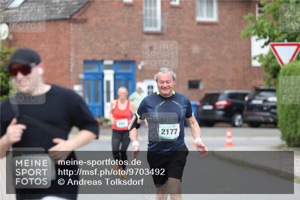 10.05.2026 - 8. Wedeler Halbmarathon Andreas Tolksdorf http://msf.ph/oto/9703492 10.05.2026 10:30:46 Laufen 2130, 2177 meine-sportfotos.de