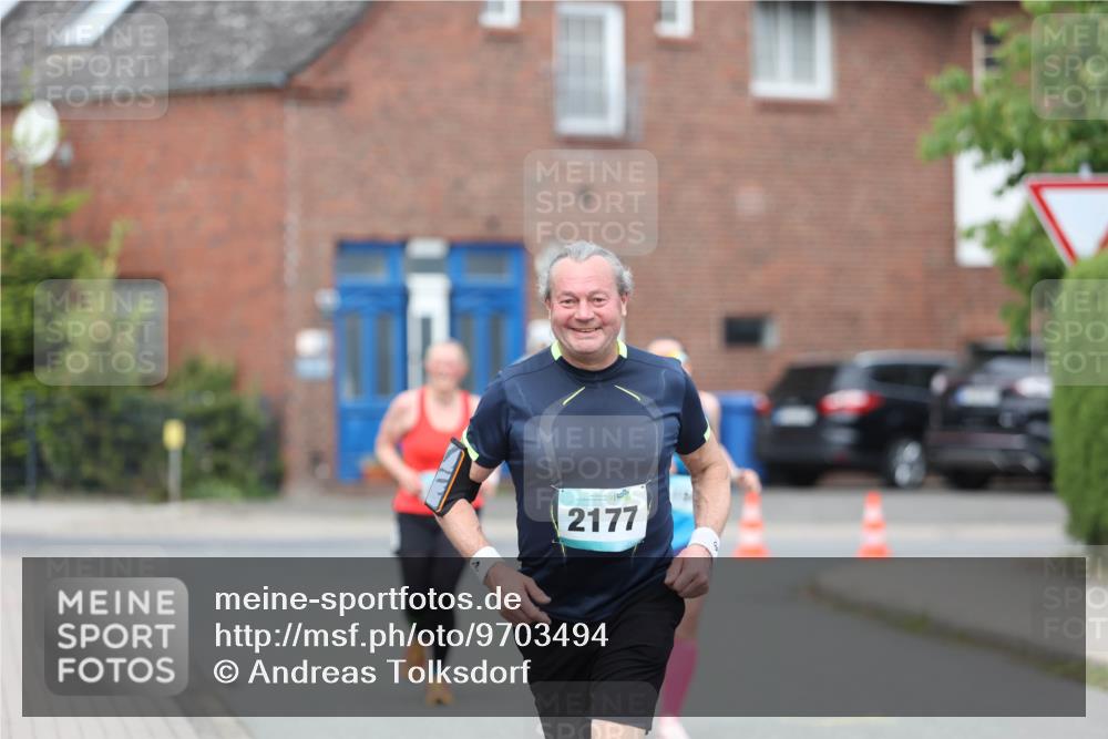 10.05.2026 - 8. Wedeler Halbmarathon Andreas Tolksdorf http://msf.ph/oto/9703494 10.05.2026 10:30:47 Laufen 2177 meine-sportfotos.de