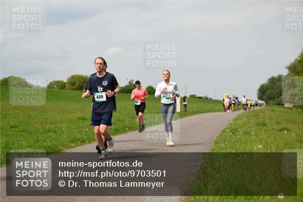 10.05.2026 - 8. Wedeler Halbmarathon Dr. Thomas Lammeyer http://msf.ph/oto/9703501 10.05.2026 11:50:16 Laufen 420, 482 meine-sportfotos.de
