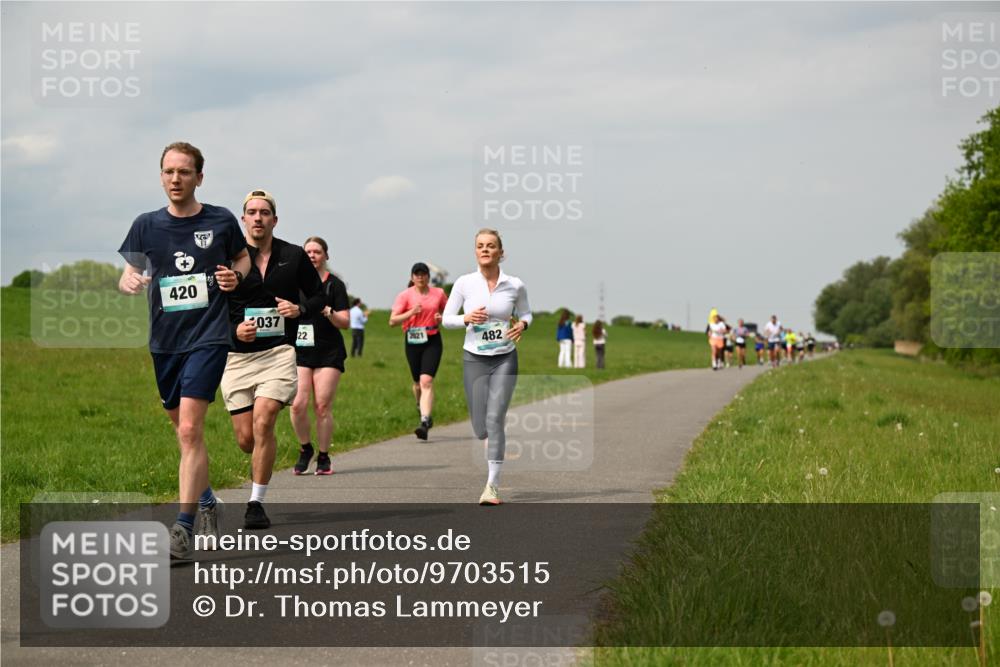 10.05.2026 - 8. Wedeler Halbmarathon Dr. Thomas Lammeyer http://msf.ph/oto/9703515 10.05.2026 11:50:17 Laufen 420, 037, 2021, 482 meine-sportfotos.de