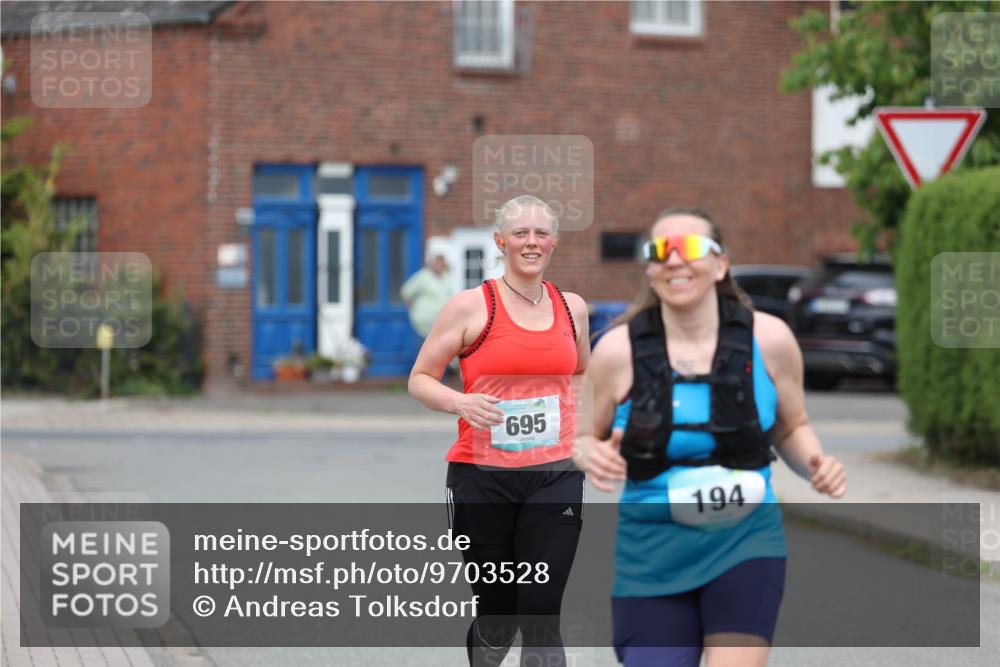 10.05.2026 - 8. Wedeler Halbmarathon Andreas Tolksdorf http://msf.ph/oto/9703528 10.05.2026 10:30:51 Laufen 695, 194 meine-sportfotos.de