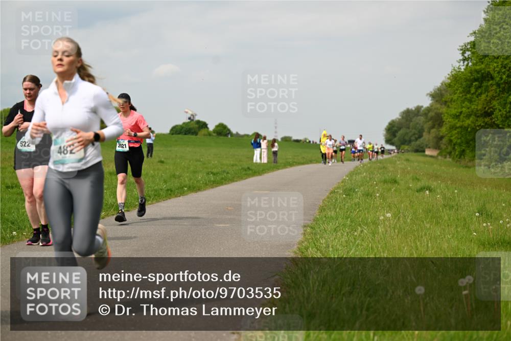 10.05.2026 - 8. Wedeler Halbmarathon Dr. Thomas Lammeyer http://msf.ph/oto/9703535 10.05.2026 11:50:19 Laufen 522, 482, 2021 meine-sportfotos.de