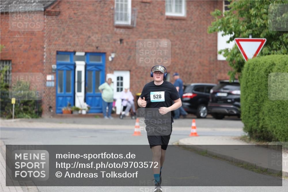 10.05.2026 - 8. Wedeler Halbmarathon Andreas Tolksdorf http://msf.ph/oto/9703572 10.05.2026 10:31:01 Laufen 528 meine-sportfotos.de