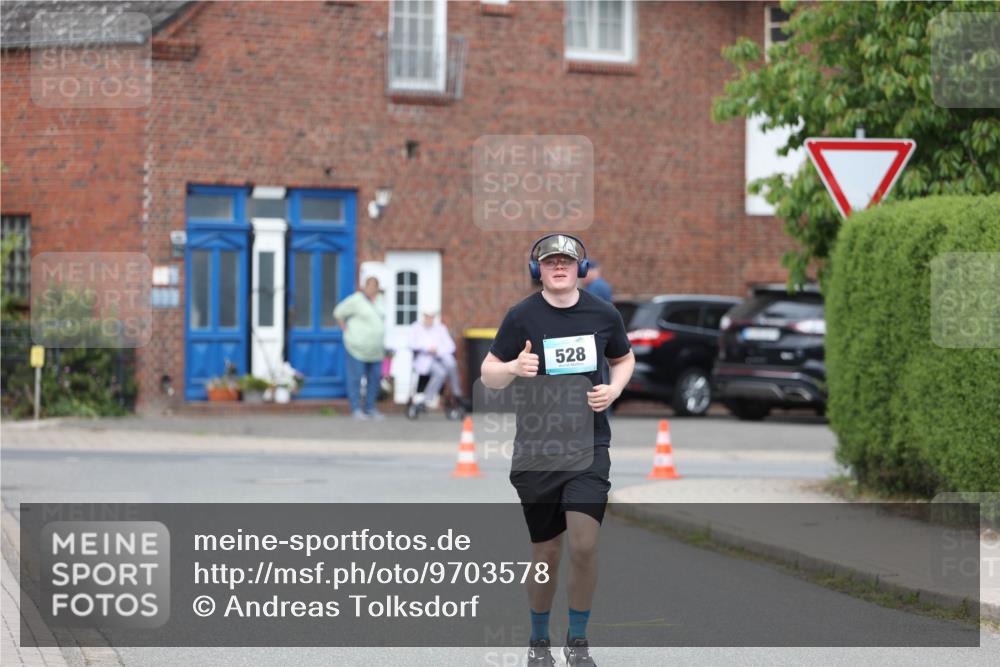 10.05.2026 - 8. Wedeler Halbmarathon Andreas Tolksdorf http://msf.ph/oto/9703578 10.05.2026 10:31:02 Laufen 528 meine-sportfotos.de