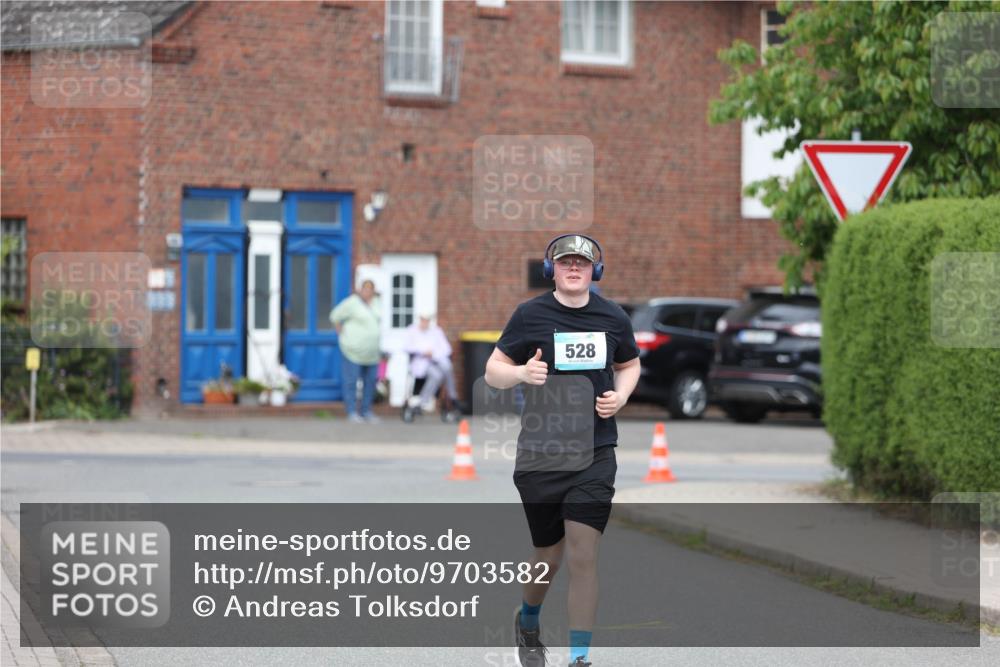 10.05.2026 - 8. Wedeler Halbmarathon Andreas Tolksdorf http://msf.ph/oto/9703582 10.05.2026 10:31:02 Laufen 528 meine-sportfotos.de